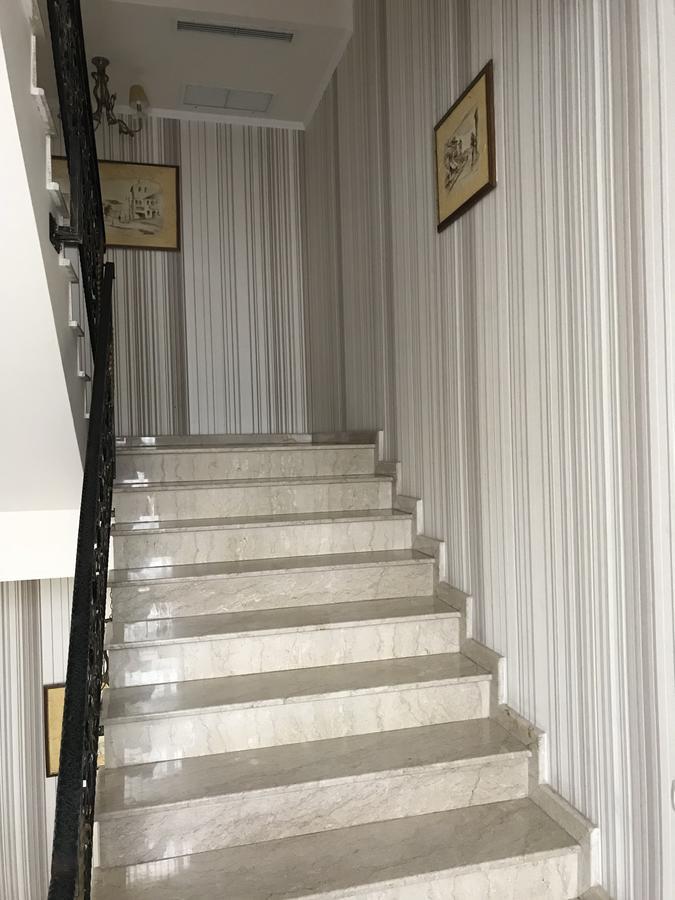 מאמאיה Hotel Golden Palace מראה חיצוני תמונה